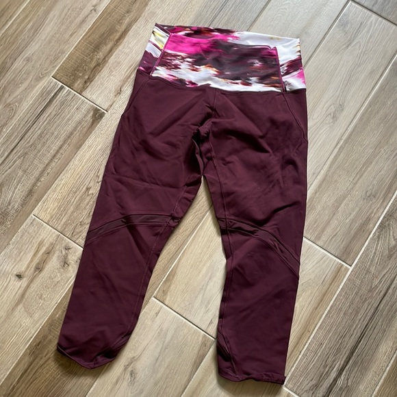 Lululemon capris - Picture 1 of 5